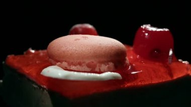 Kremalı tatlı şeker ve yağ, gıda günaha, sağlıksız beslenme alışkanlığı zengin