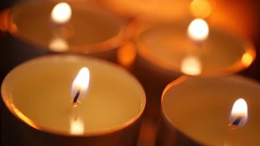 Romantik bir atmosfer kırmızı ışık odasında yanma kokulu aroma mumlar ile Tarih
