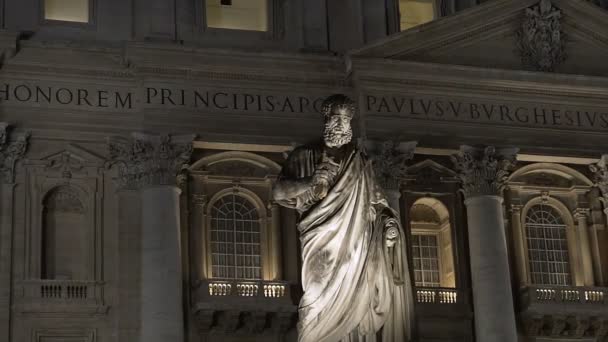 Antica chiesa italiana Basilica di San Pietro e monumento in marmo nella città del Vaticano — Video Stock