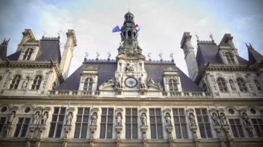 Hotel de Ville, Paris, Fransa, çok sayıda turistin şehir yönetim yürüyüş