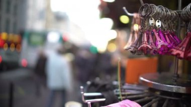 Anahtarlık ve kürsüye, turizm asılı ve Paris'te alışveriş Hatıra Eşyası