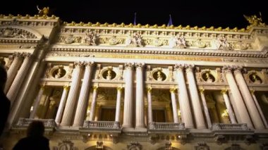 Işıklı Academie Royale de Musique Paris'te, gece vakti, gevşeme görüntülemek