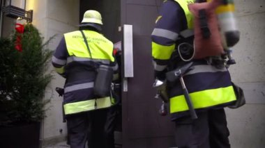 Yangın ve acil durum Hizmetleri, itfaiye çağırmak için yanıt Yangından Korunma