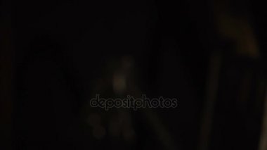 Sinir kişi birisi bıçak, cinayet, saldırganlık ve zulüm ile öldürme