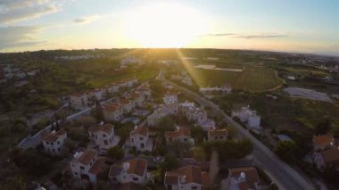Satılık ve Kiralık Kıbrıs turizm tesisi, ufukta günbatımı pahalı özelliği