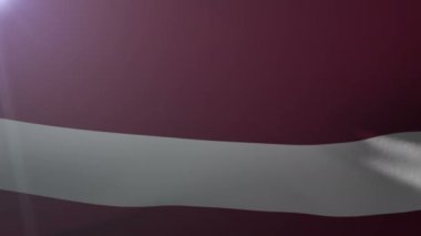 Letonya bayrak direğine rüzgarda, özgürlük'ın ulusal sembolü sallayarak bayrak