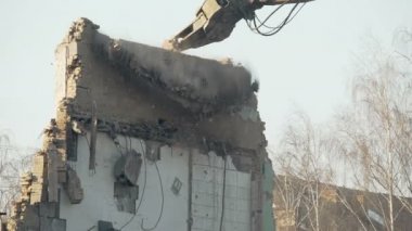 Güçlü tarak kalıntıları eski yıkıcı bina, duvar Daralt mahvetti