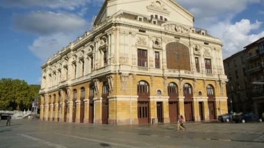 Arkadan görünüşü Teatro Arriaga opera evi de Bilbao, neo-Barok mimari