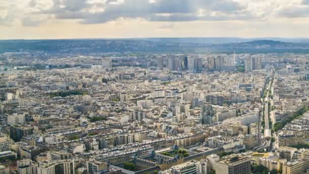 Paris de cima, sol de verão divino iluminando edifícios da cidade, timelapse — Vídeo de Stock