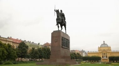 Eski güzel anıt, Kral Krali Tomislaw, Zagreb, Hırvatistan'da gezi