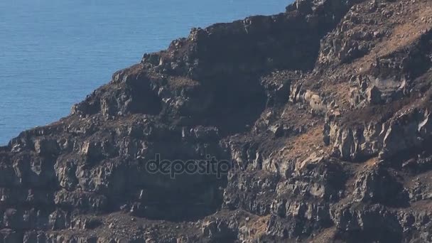 島、公共交通機関の間の船舶運送乗客および貨物をフェリーします。 — ストック動画