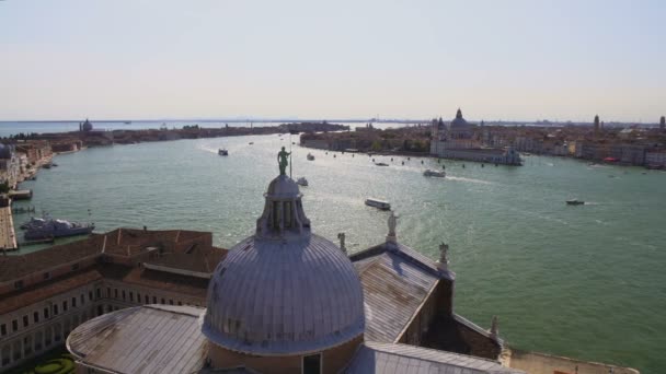 Panorama von venedig und grand kanal von der spitze der st. george-kirche, tourismus — Stockvideo