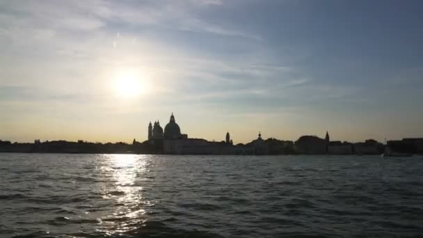 威尼斯壮观的日落, 大运河上的游船, 观光, 旅游 — 图库视频影像
