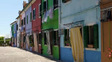 Günlük yaşamda renkli boyalı evleri Burano Adası, Venedik, İtalya