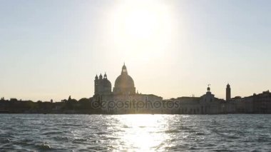 Büyüleyici görünümü Roma Katolik Kilisesi Santa Maria Della Salute, İtalya