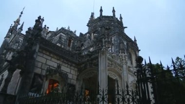 Kale gibi konak alacakaranlık, çürüyebilirler boya birçok küçük Kuleli