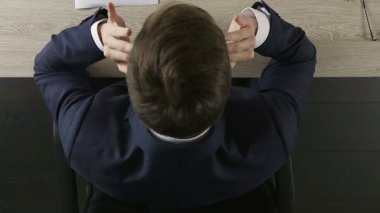 Ofis Masası oturma ve tapınaklar, sürtünme işadamı basınç ezici