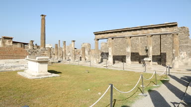 Pompeii şehri Apollo heykel, sıra ile bölge Apollo Tapınağı çitlerle çevrili