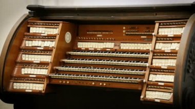 Eski ahşap organ ayakta Kilisesi, dini müzik, melodi görünümünü