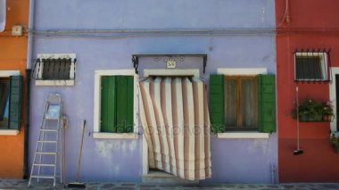 Burano Adası Venedik, sıra güzel renkli evler topluluğu
