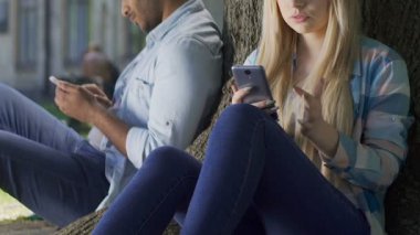 Gadget'lar için bağımlısı gençler canlı iletişim ilişki online eksikliği