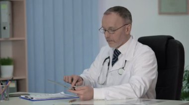 Doktor hastane veritabanı, yeni teknolojiler, hasta tıbbi form denetimi