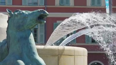 Apollo Çeşmesi, Nice, Fransa Place Massena'dökülen su Streams