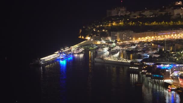 Panoramautsikt över lysande nattliv i Monaco tillstånd, hög energiförbrukning — Stockvideo