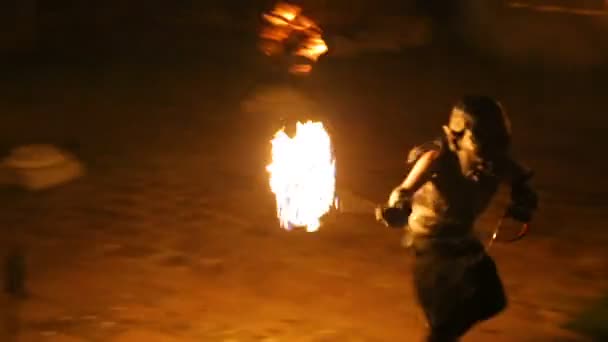 Ancient shamans in old robes conducting fiery rite, invoking rain in their area — Stock Video