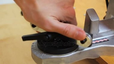 Küçük ağaç kesme cihazı, araç Mobilya üretim için gösteri