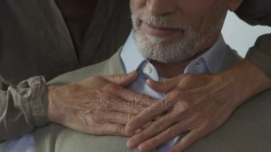 Bakan karısı kocası, uyum içinde aile, aşk ve ilişki destekleyen