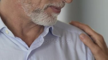 Sevgili kocası onu sabah işe görmek veda karısı