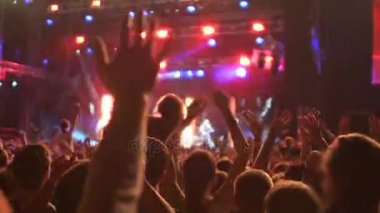 Renkli parlak aydınlatma zor partide, gece hayatı heyecan atmosfer yapma