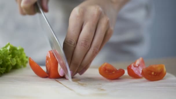 Housewife preparing ingredients for cooking family dinner, healthy eating — Stock Video