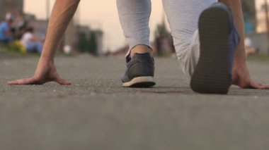 Runner başına yarış ulaşmalarında, yavaş hareket için rekabet düşük baştan