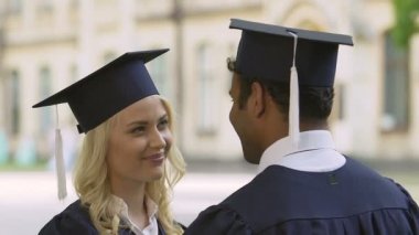 Gönül mezunları üniversite, aşk tamamlanmasından sonra ortak gelecek planlama