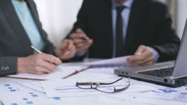 Banka temsilcileri istatistik raporları mali çizelgeleri, kağıt iş analiz