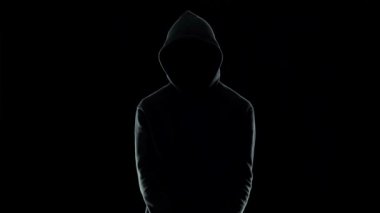 Siluet hoodie, tehlikeli ceza yasası tarafından kelepçeli erkek