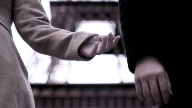 Erkek ve kadın, çiftin ayrılık, boşanma eller arasındaki ilişkinin sonu