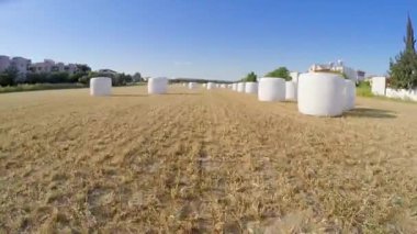 Hava kırsal manzara bir kadeh. En iyi görünüm güzel köyü. Harika ufuk