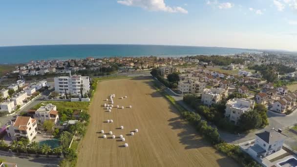 Breathtaking aerial view of beautiful town located on shore of Mediterranean Sea — Stock Video