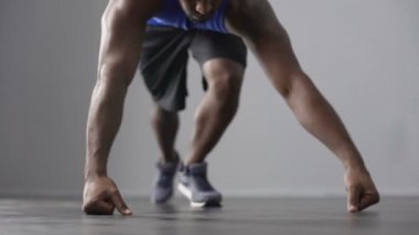 Sporcu hiçbir gücü yapmak şınav, düşme, motivasyon eksikliği vardır
