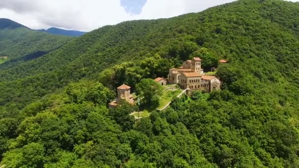 Eski Nekresi Manastırı, Georgia, havadan görünümü gezi çarpıcı Panoraması — Stok video