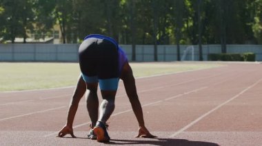 Başlangıç start hattı üzerinde alma komutu için maratona çalıştırmak