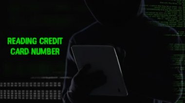 Gizli erkek PIN kodu, eşleşen kredi kartından yasadışı para aktarma