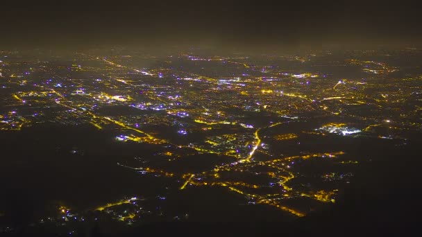 Zapierające dech w piersiach panorama noc oświetlony timelapse miasto, Włochy, Camposampiero — Wideo stockowe