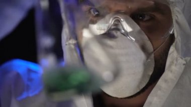 Biyolojik silah üretim sıvı reaktifler, laboratuvar asistanı kombine