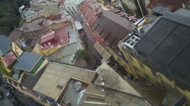 Vista aérea de la arquitectura antigua en el centro de la ciudad de Tiflis, viaje a Georgia — Vídeos de Stock