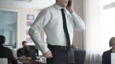 Telefon üzerinden savunarak iş adamı gazete editörü tehdit sırrı ortaya çıkarmak