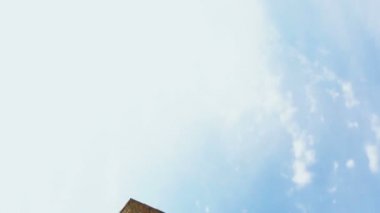 Christian Armenian Garni mavi gökyüzü arka plan karşı büyük Tapınağı, sembol
